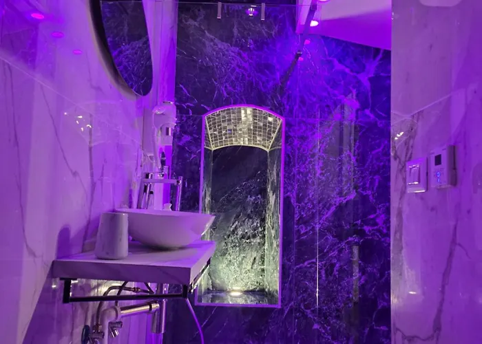 Mirror Colosseo Jacuzzi 4*