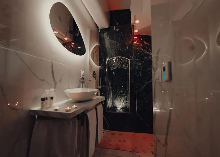 Mirror Colosseo Jacuzzi 4*